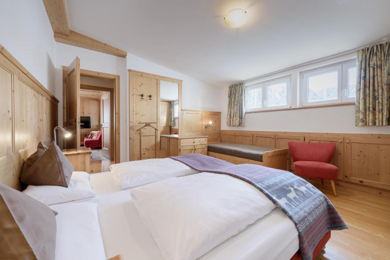 Apartments Heritage House Margherita Santa Cristina Val Gardena Bagian luar foto